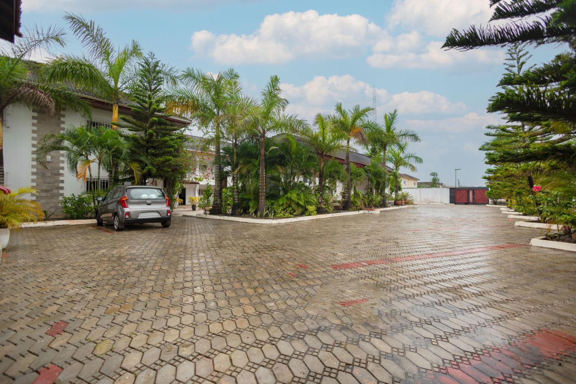 Bragha Apartments And Hotel Sekondi-Takoradi Экстерьер фото
